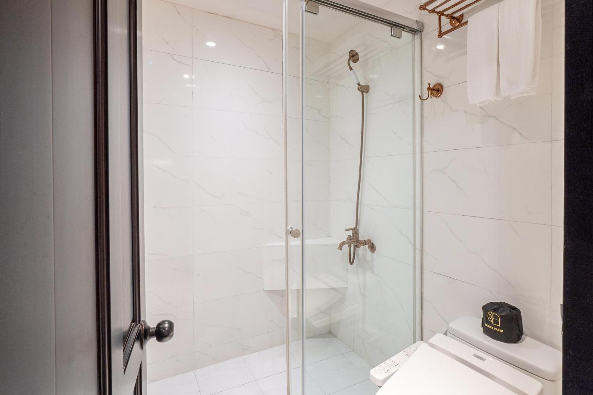 Dream Mansion Hotel Taichung Buitenkant foto